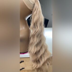 🥳🥳2 FER HAIR 26” Ponytail Extensions, Wavy, Drawstring and clips, Blonde